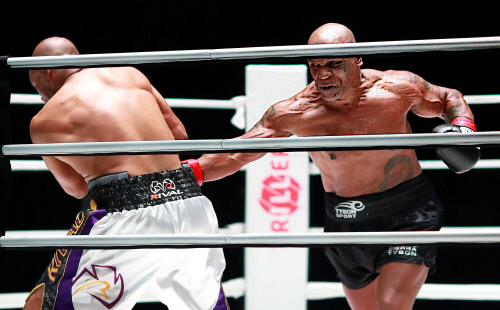 BOXING-HOLYFIELD/
