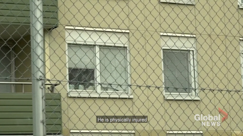 과보호가 낳은 끔찍한 모정? "첫째 아들 죽은 뒤.." 30년간 子감금 스웨덴 노모 체포[B급통신]