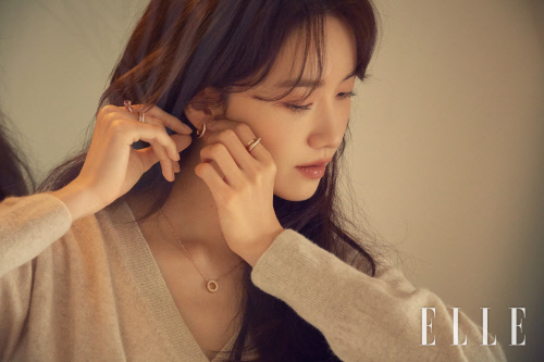 엘르_윤아 (5)
