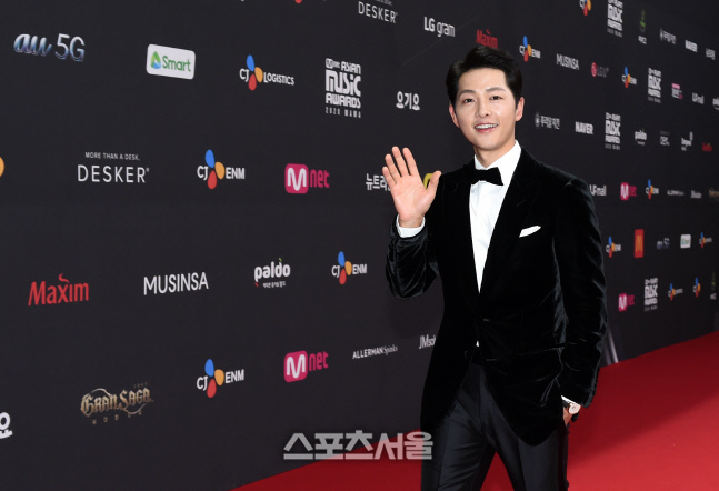 [포토]송중기, 환한 미소로!