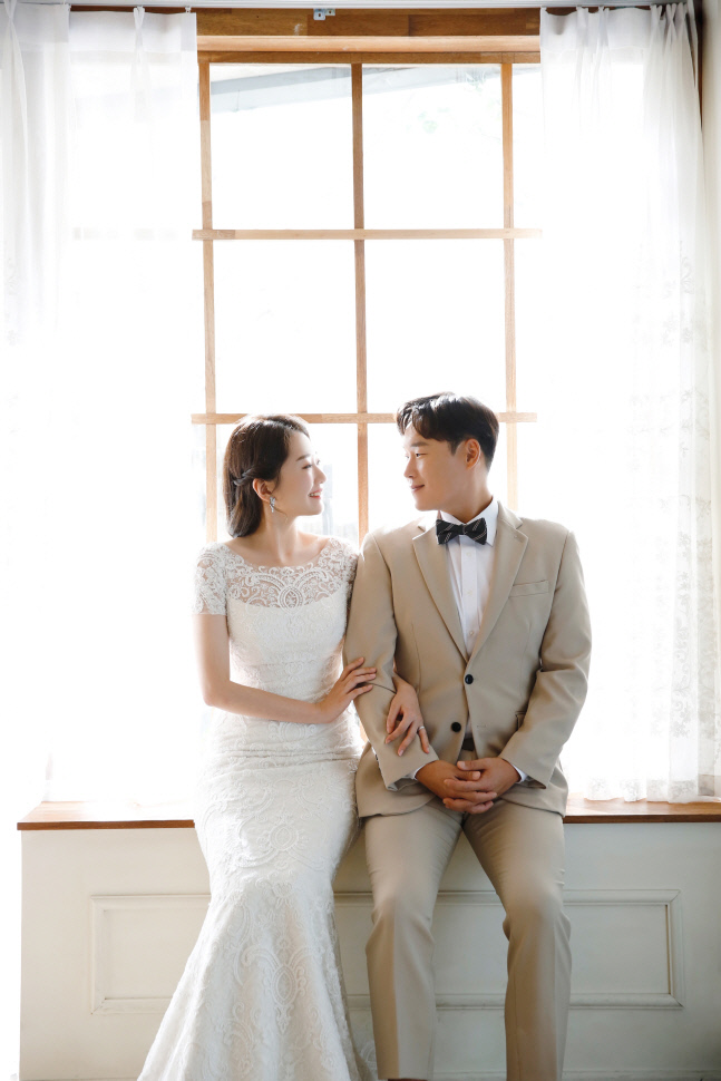 '한화 투수 출신' 이상우 전력분석원 6년 열애 끝 결혼