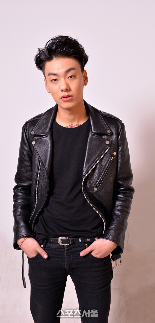 아이언, 대마 흡연·여친 폭행→10대 룸메 구타… 경찰 구속영장 신청[종합]