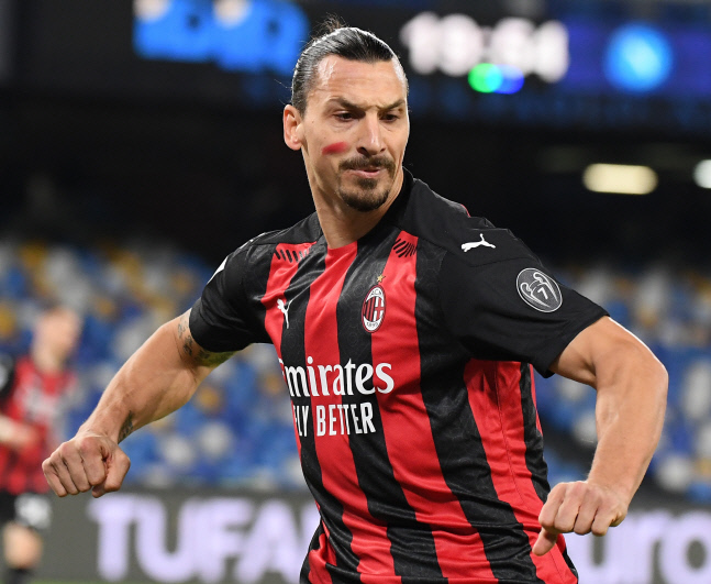 (SP)ITALY-NAPLES-FOOTBALL-SERIE A-NAPOLI VS AC MILAN