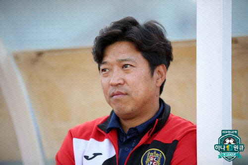 '선수 선발 비리 의혹' 고종수 전 감독, 징역형 집행유예