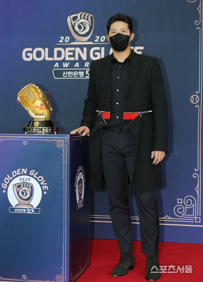 [포토] kt 황재균, 남다른 패션 스타일링~