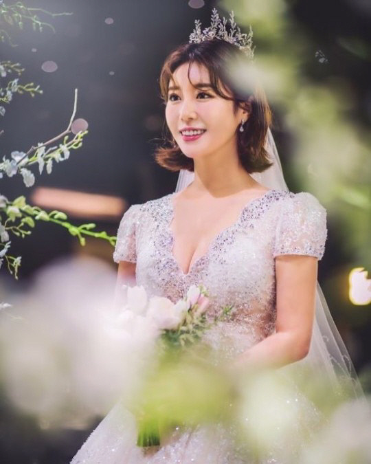 나비, 결혼 1년만 임신 "'미스트롯2' 준비 과정 중 기쁜 소식…설렌다"[전문]