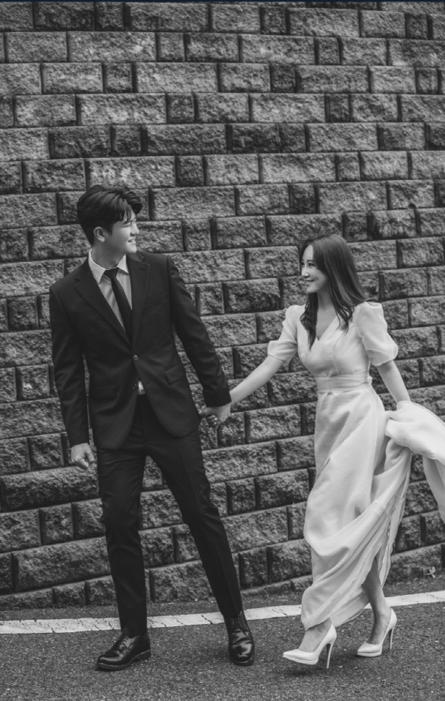 롯데 윤윤덕 코치, 5년 연애 끝 19일 결혼