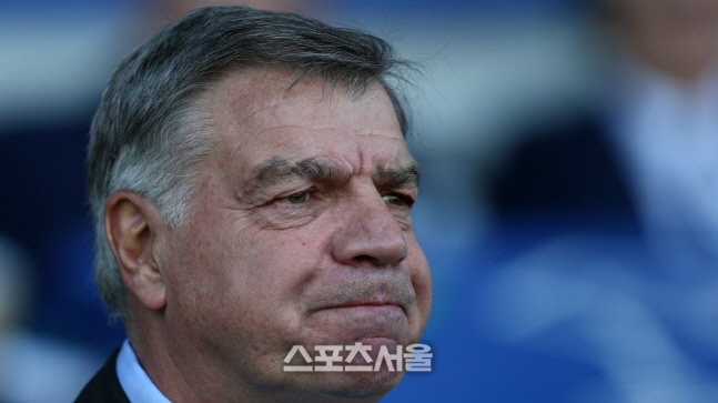 EPL 강등권 WBA 감독 전격 경질