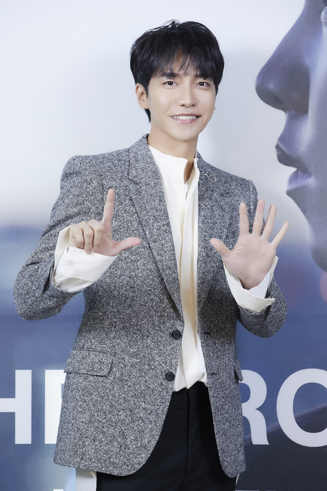 "데뷔 17년, 다시 초심으로" 이승기표 발라드는 언제나 옳다[종합]