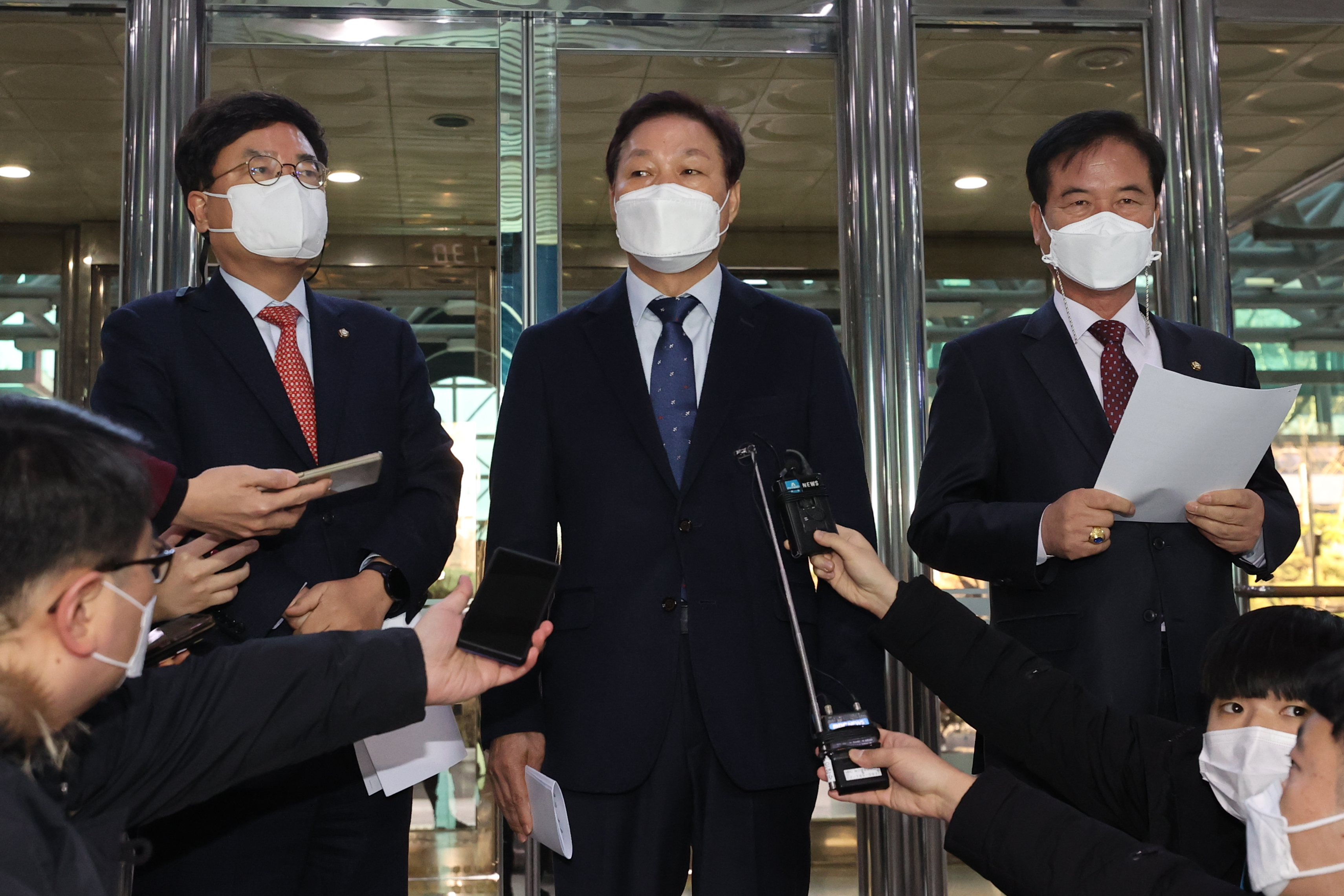 경찰, 이용구 '택시기사 폭행'  "경찰 전문인력이 판례 분석중"