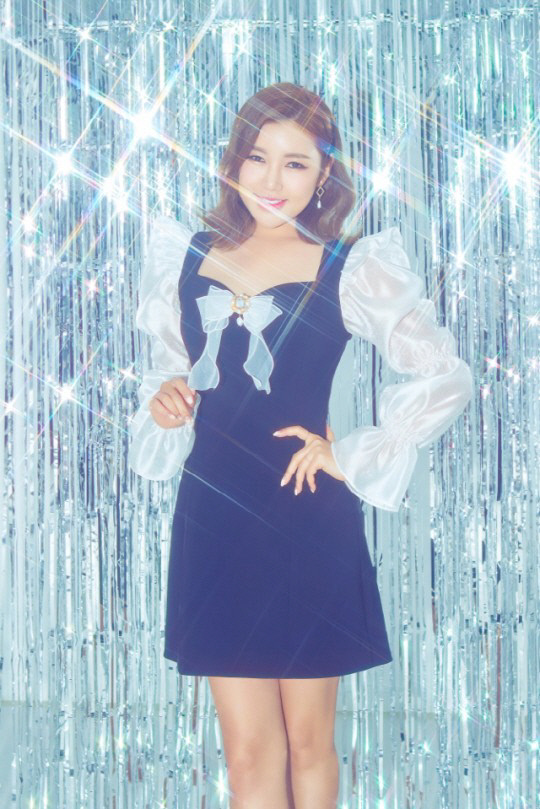 송가인, 정규 2집 예약판매도 대박 행진…'트로트 퀸' 입증