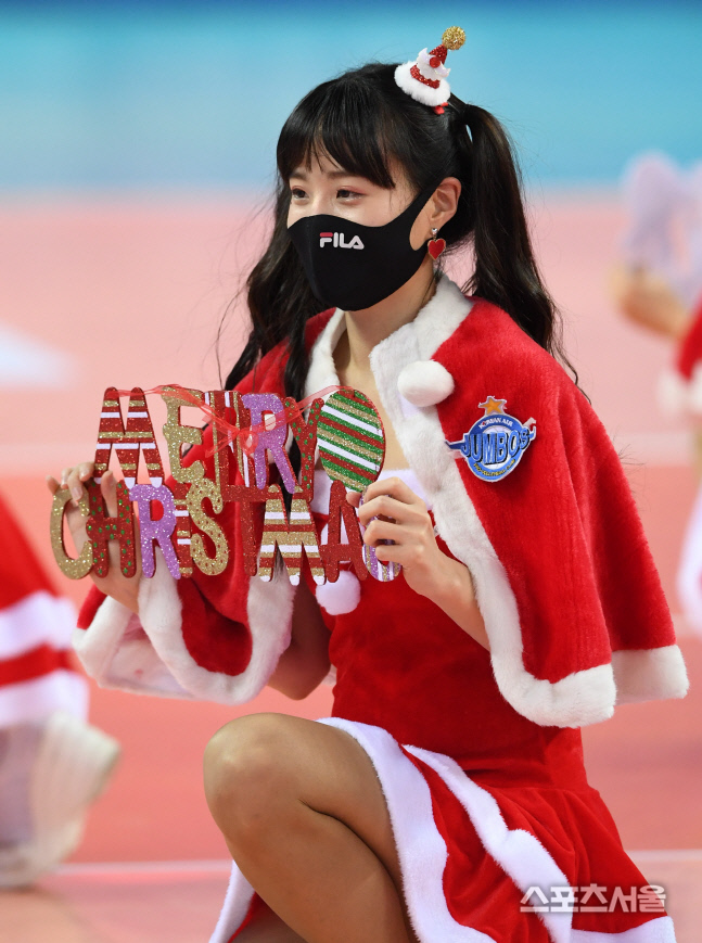 [포토] 대한항공 치어리더, 즐거운 성탄절을 위해~
