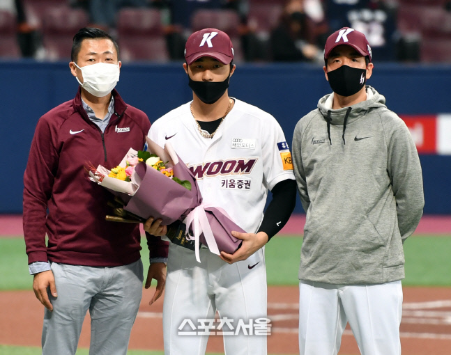 20-20클럽 가입 김하성, 역대 51번째 기록[포토]