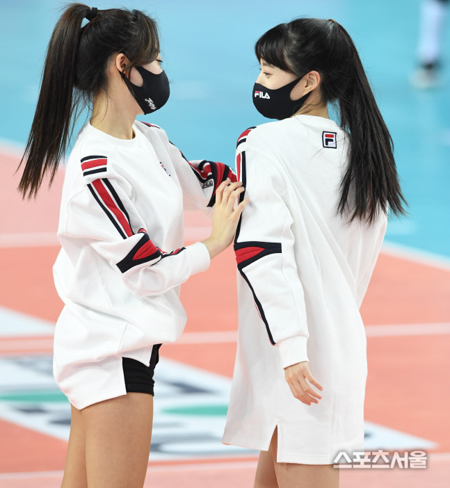 [포토] 대한항공 치어리더, 건강미 넘치는 공연!