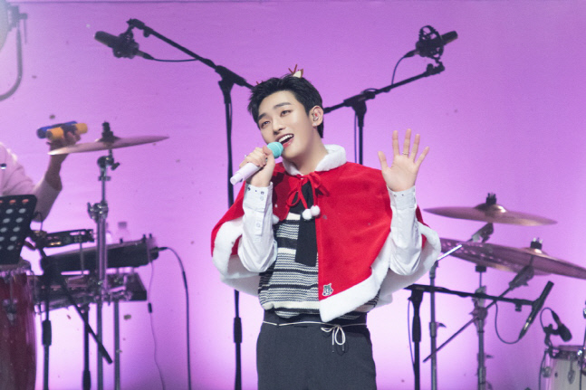 윤지성, 전역 후 첫 온라인 팬미팅 '동,화' 성료