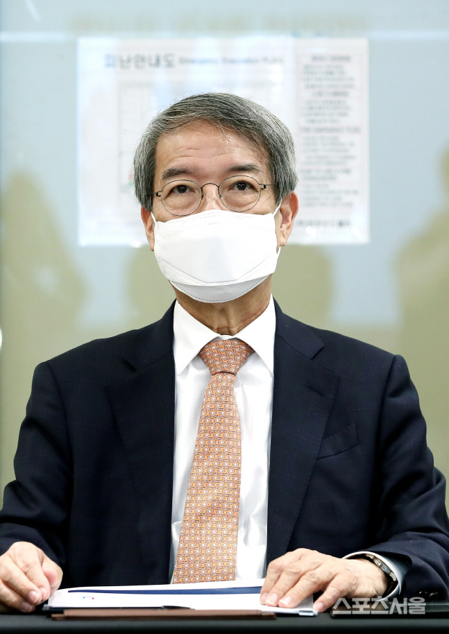 [포토]KBO리그 개막 일정 논의하는 정운찬 총재