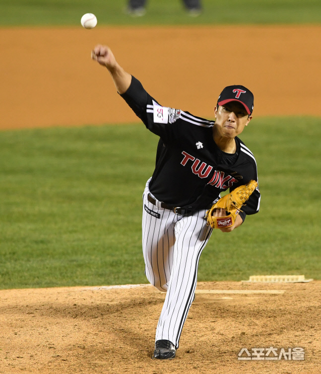 [포토] LG 이정용, 추격 찬스를 만들어야 해!