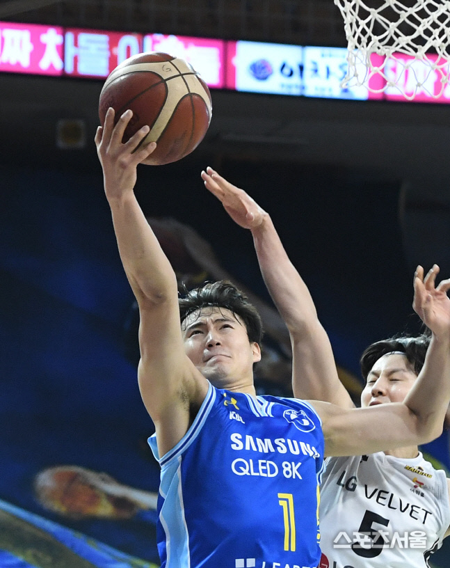 [포토] 삼성 이동엽, 과감한 레이업!