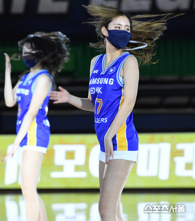 [포토] 삼성 치어리더, 2021년에도...변함없이!