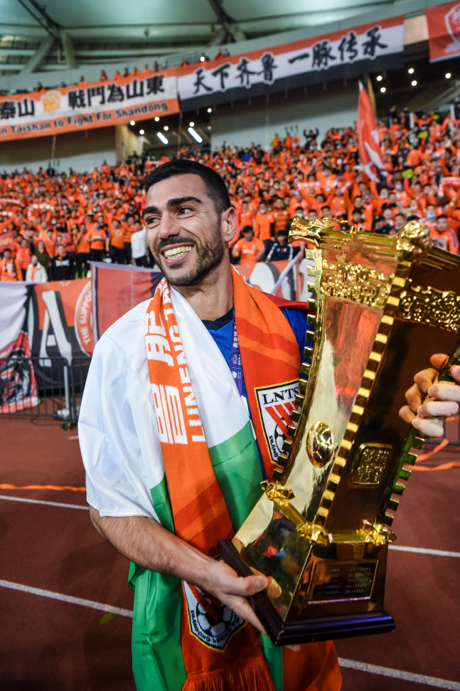 산둥 루넝 떠난 펠레, EPL 복귀?…웨스트햄 영입 의사