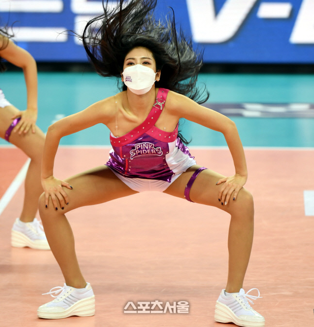 [포토]치어리더 김연정 '배구코트를 후끈하게'