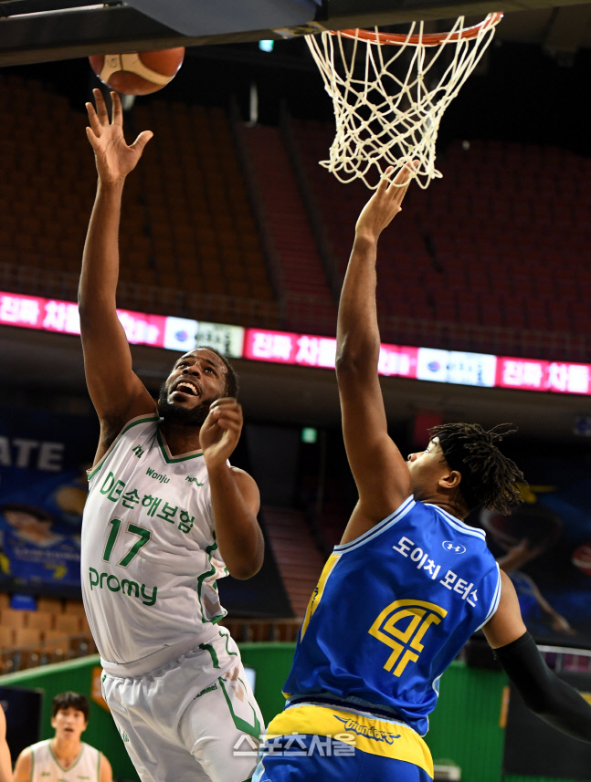 [포토] 메이튼 \'유연한 허리힘으로\'