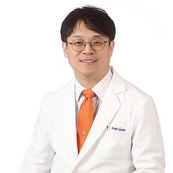 부산힘찬병원 박현준 원장(신경외과 전문의)