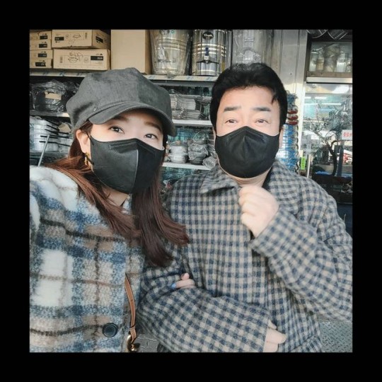 '백종원♥' 소유진, 달달한 그릇 시장 데이트[★SNS]