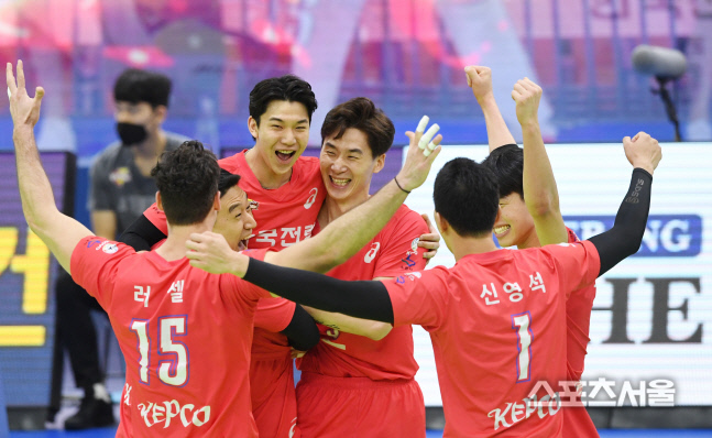 [포토] 한국전력 김광국-박철우, 너무 짜릿해!