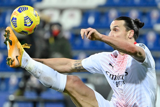 FBL-ITA-SERIEA-CAGLIARI-AC MILAN