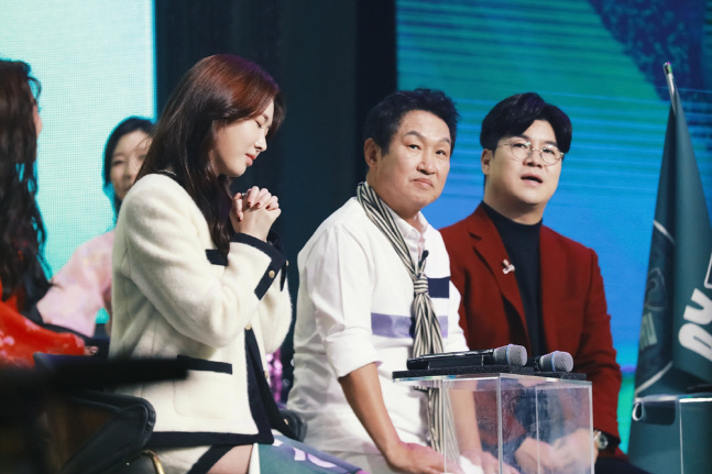 '트롯 전국체전' 조이현, 강원팀 향한 에너지 전파 '응원요정'