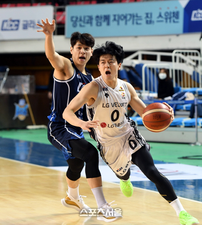 [포토] 윤원상 '과감한 돌파'