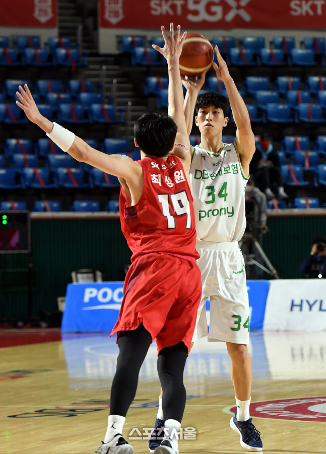 [포토] 이준희 '신중하게 중거리포'