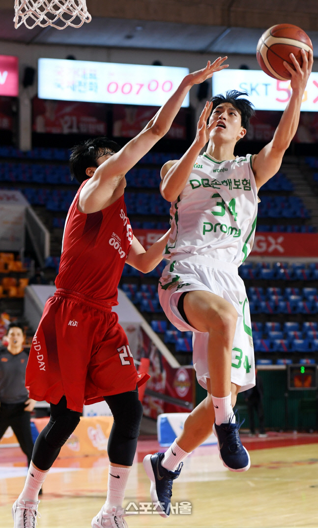 [포토] 이준희 '가볍게 날아올라'