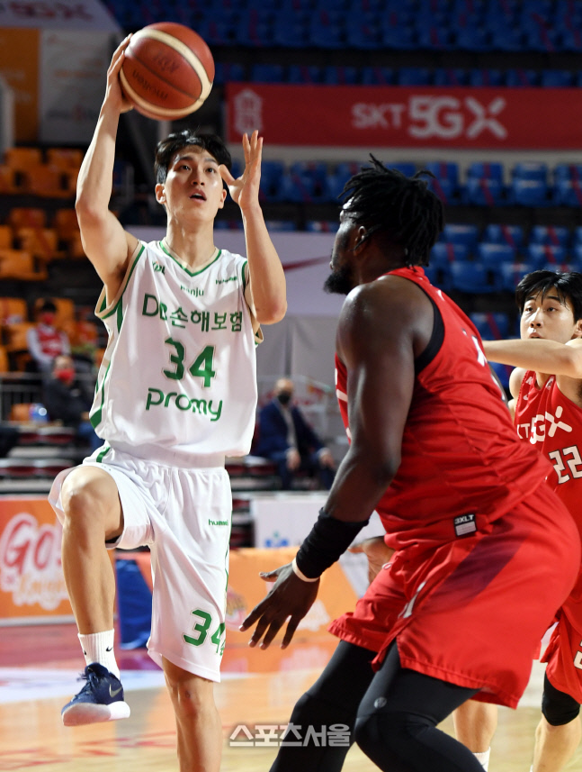 [포토] 이준희 '과감한 돌파 후 슛'