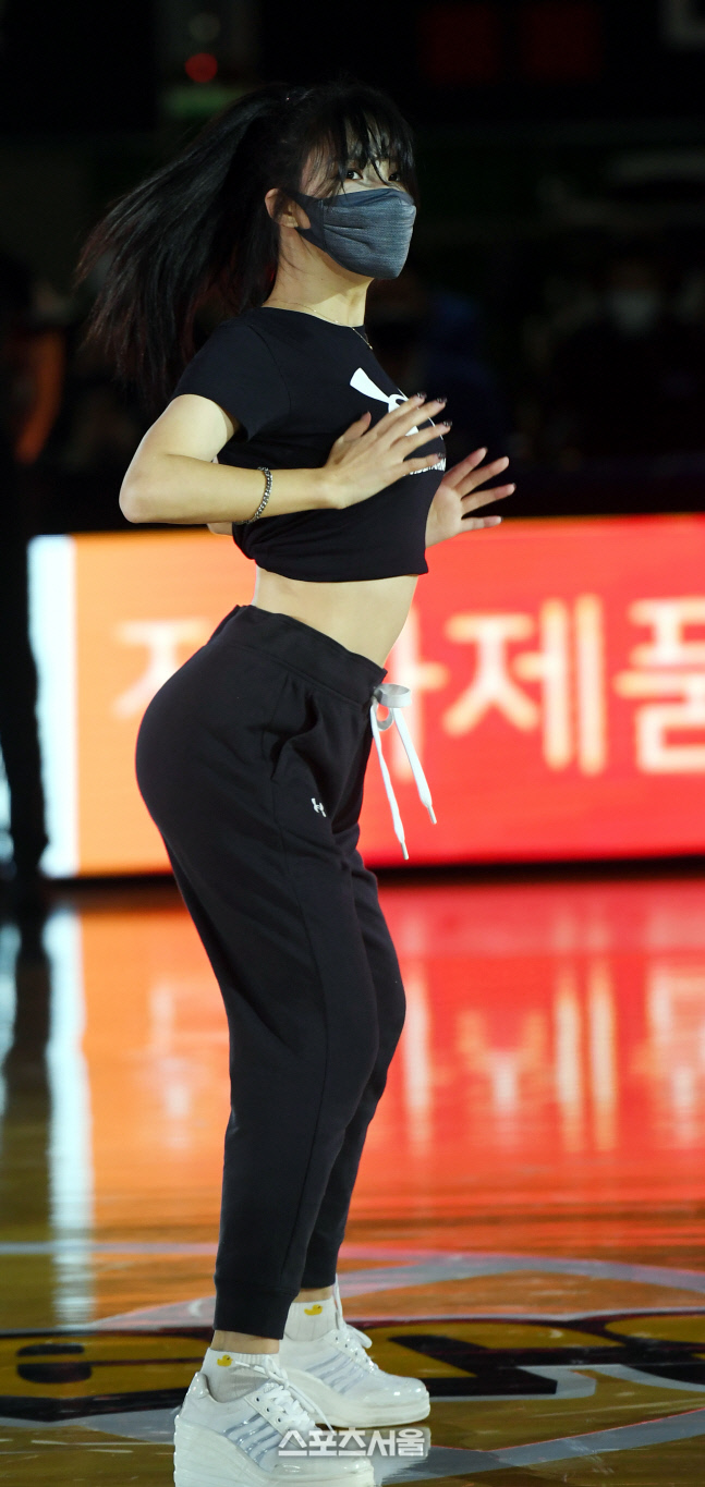 [포토] 삼성 치어리더 '섹시 웨이브'