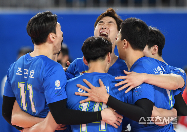 [포토] 한국전력 박철우, 이렇게 짜릿할 수가~