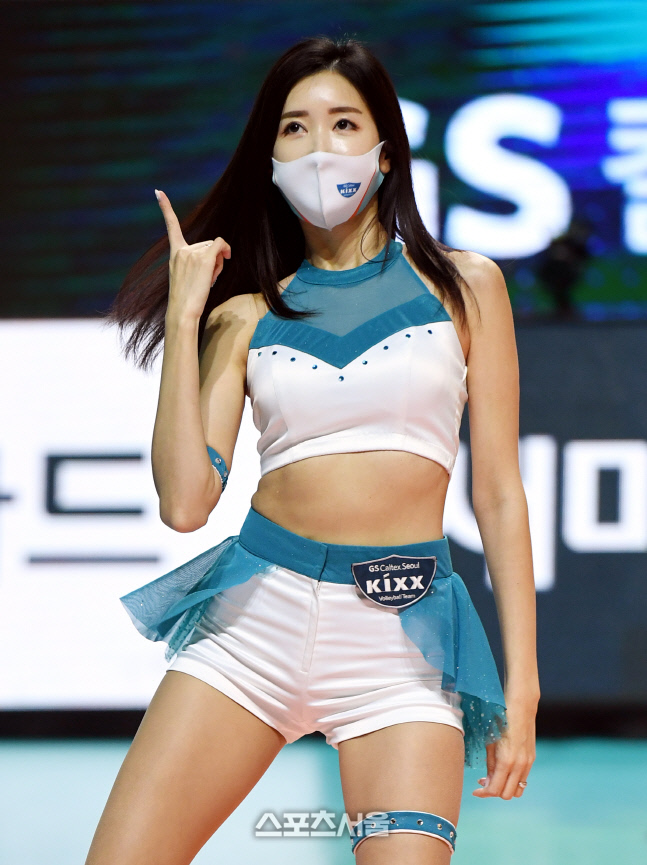 [포토] 치어리더 김다정 '완벽 몸매 뽐내며'