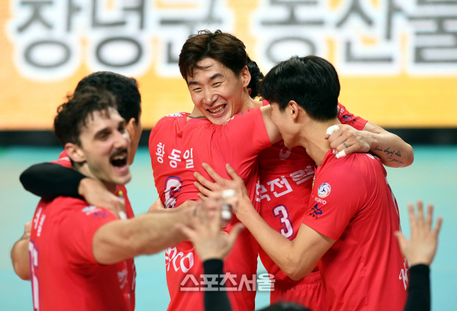 [포토] 한국전력 박철우 '너무 기뻐'