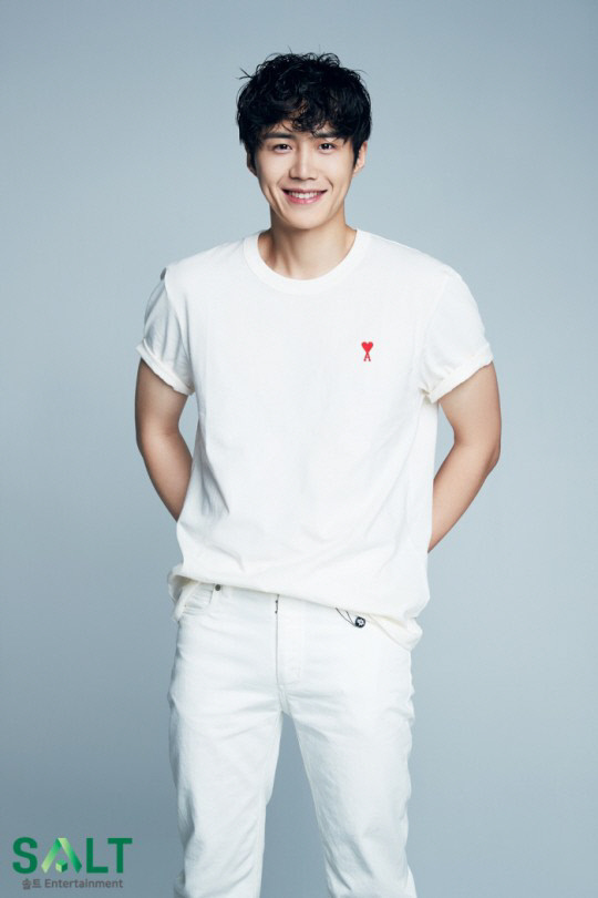 김선호, 백혈병어린이재단에 1억 원 쾌척 "응원·사랑에 보답하고자"[공식]