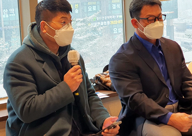 ROAD FC 파이터 권아솔과 보디빌더 김준호, 이낙연 대표에게 전하는 체육계의 현실은...[포토]