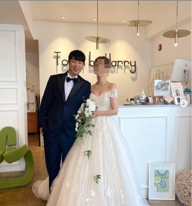 코미디언 김동욱, 오늘(30일) 10살 연하 미모의 신부와 결혼