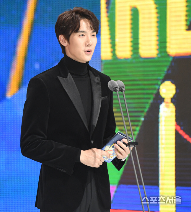 [포토] 유연석, '서울가요대상' 본상 수상자는...