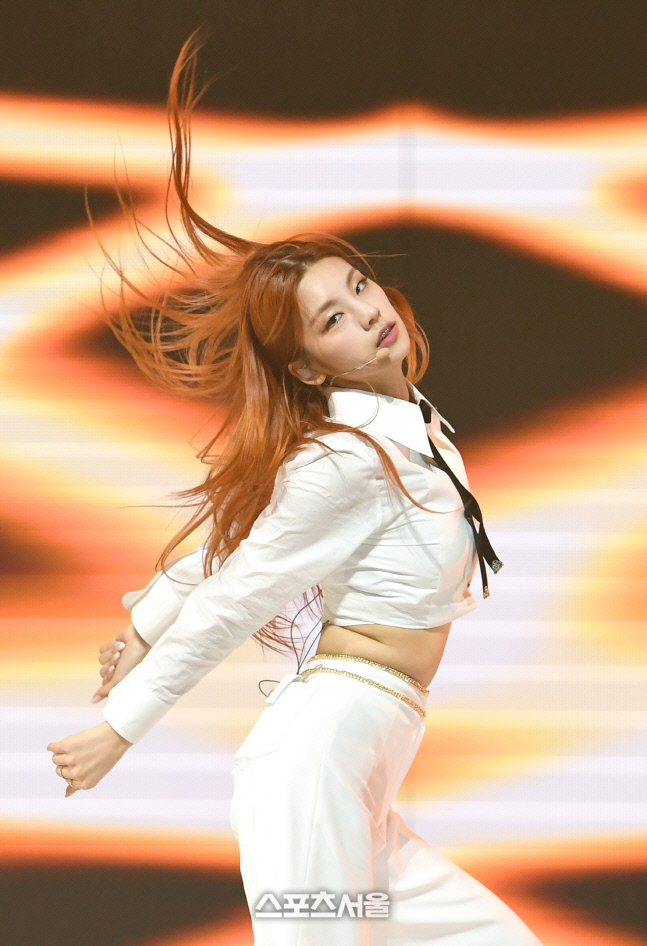 [포토]있지의 예지, 아름답게 머리카락 날리며...(서가대)