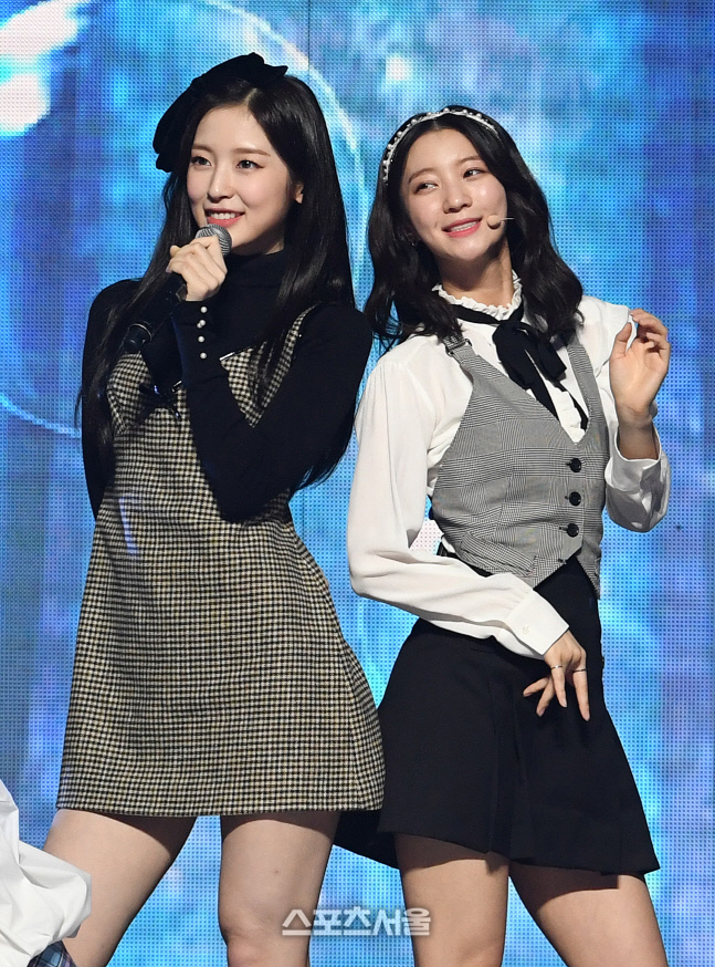 [포토]오마이걸 아린-비니, 환한 미소로(서울가요대상)