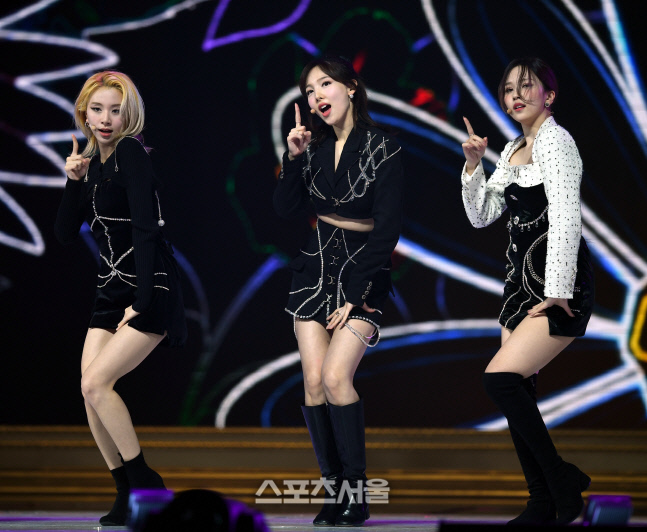 [포토] 트와이스 채영-나연-미나 '여전한 귀여움'