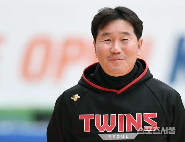 [포토] 류지현 감독, 미소 머금고 첫 스프링 캠프!