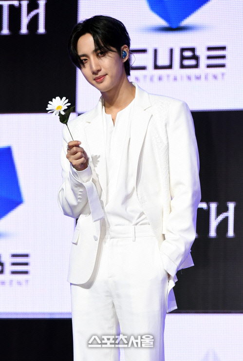 큐브 측 "펜타곤 후이, 2월 18일 훈련소 입소…사회복무요원 복무"[공식]