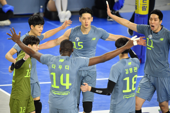 순위 싸움 치열한데…너도나도 '고춧가루' 주의보