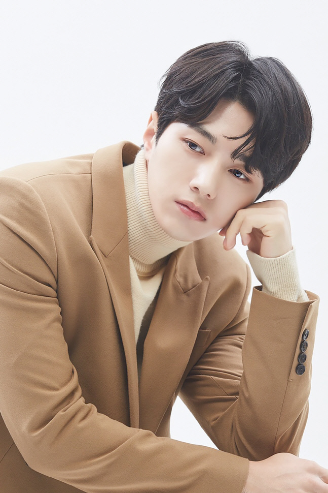 김명수, 입대 전 마지막 스케줄은 팬미팅 "팬들 위한 종합선물세트"